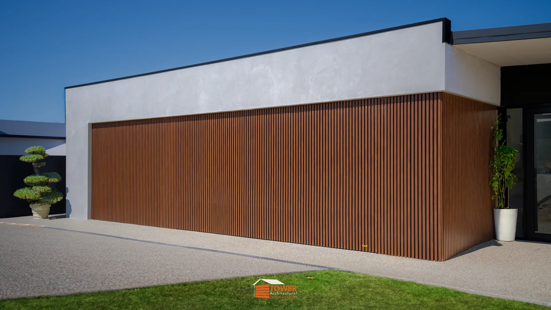 Architectural Range — Batten Series (38 × 16 Kwila) Location: Perth Builder: Madison Builders Style Profile: A warm, sophisticated façade brought to life through the rich tones of Kwila timber-look battens.