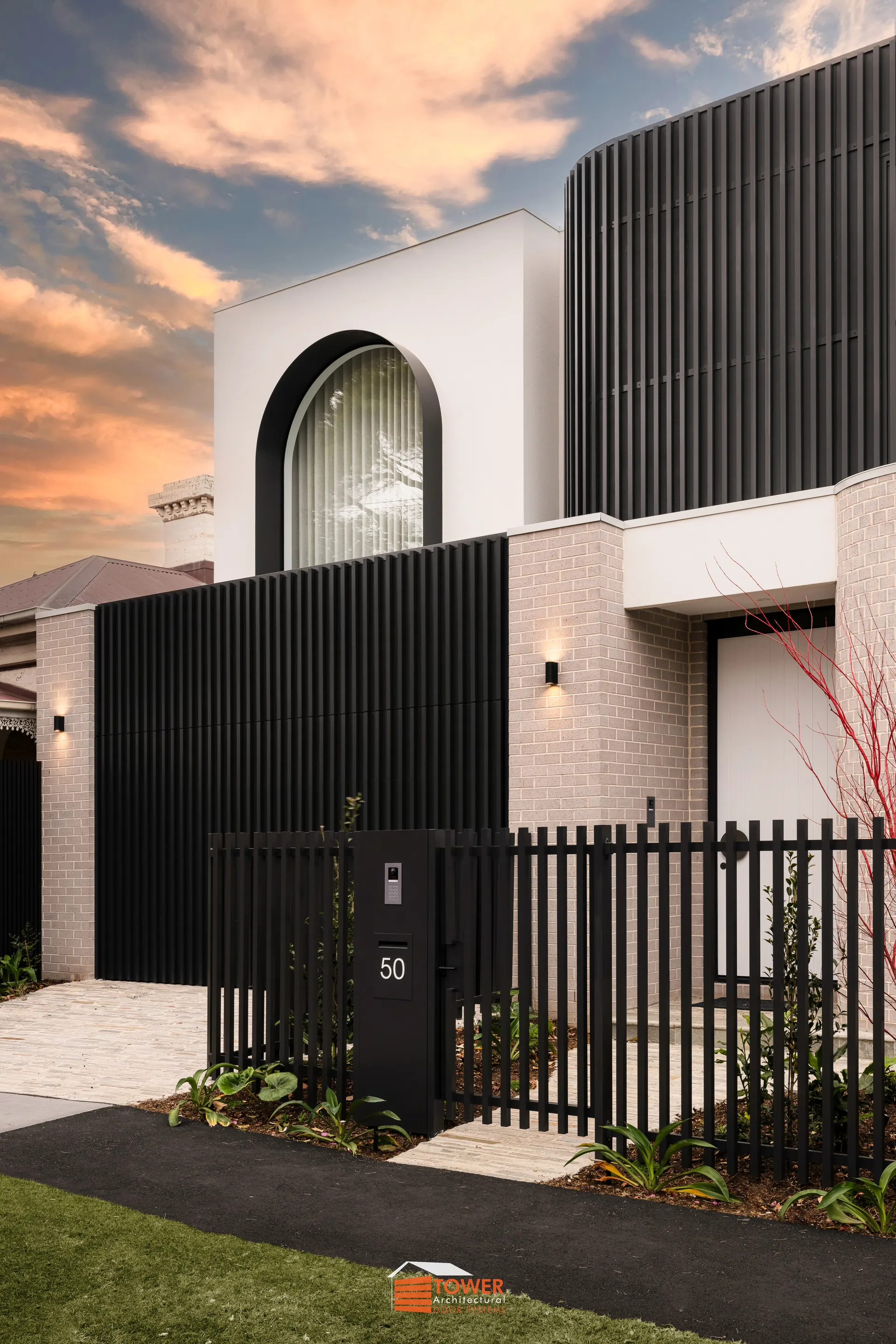 Architectural Range — Batten Series Builder: Mancini Made Location: Melbourne Style Profile: A bold architectural statement designed for contemporary homes with clean geometry and strong visual rhythm.