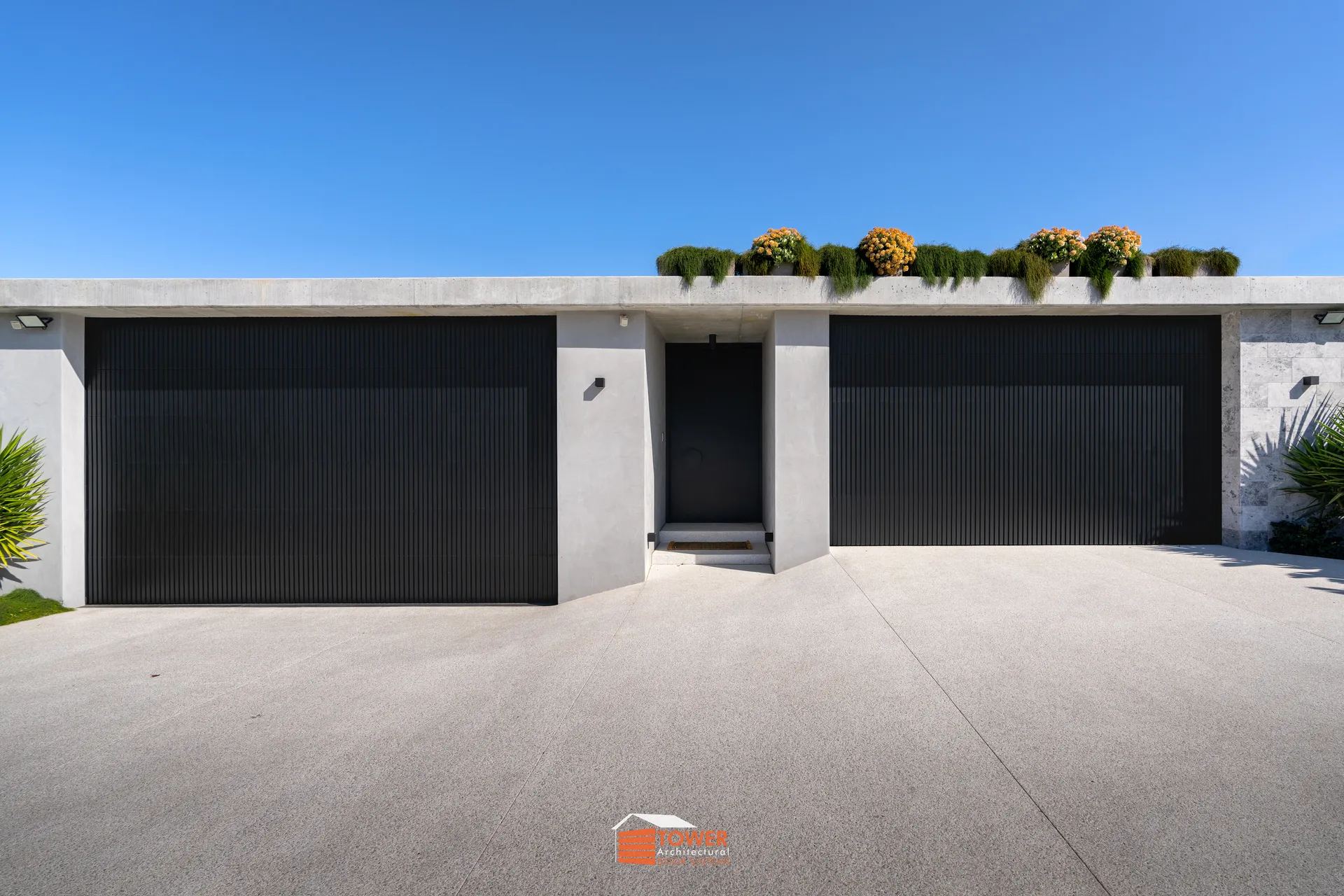Architectural Range — Batten Series Location: Perth Style Profile: A clean, contemporary façade defined by sharp geometry and a seamless Flushmount Pro integration.