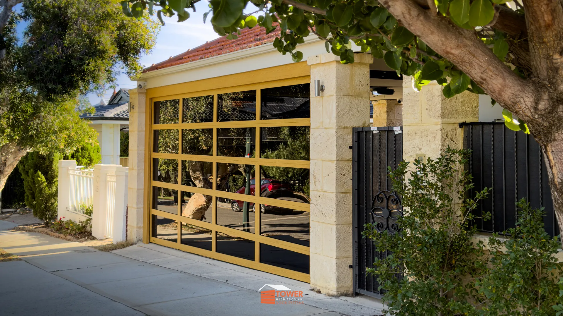 Architectural Range — Crystal View Series Location: Perth Style Profile: A refined and modern interpretation of the classic glazed garage door.